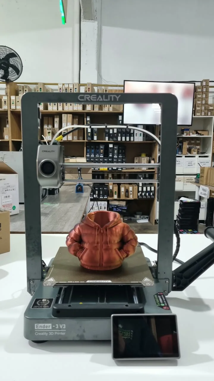 Ender 3 V3 - USADA EN BUEN ESTADO | DETALLE EN LA CAMA NO AFECTA FUNCIONAMIENTO | 220X220X250 Impresora 3D FDM Creality 30 dias de garantia 