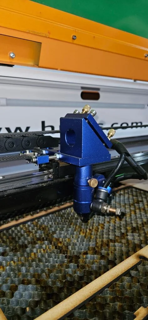 LASER 130W Co2 1400 x 900 Cortadora Grabadora Láser Pantógrafo