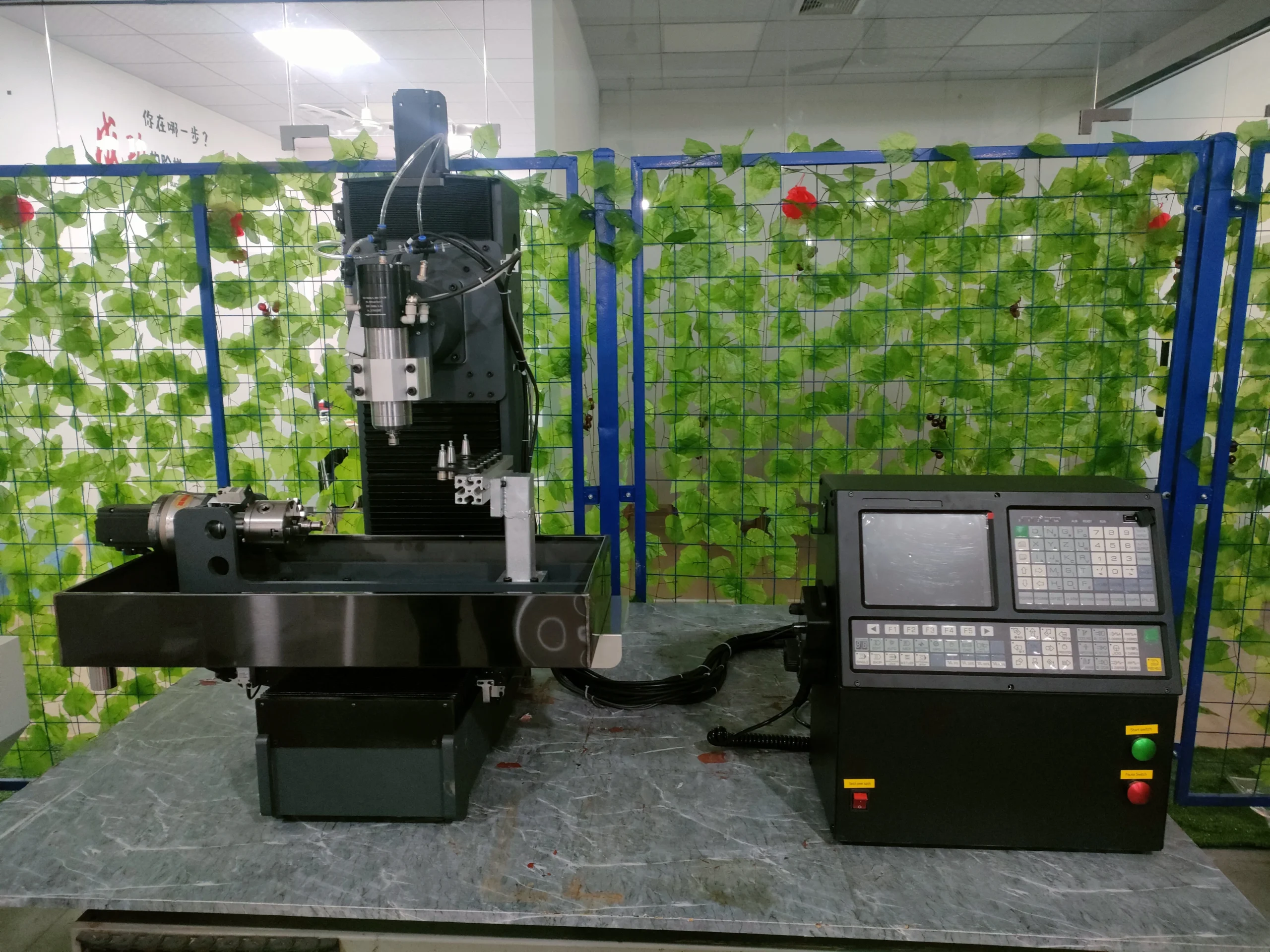 FRESA CNC 5 EJES 250 X 200 X 270 GZ01-2727-5 ATC