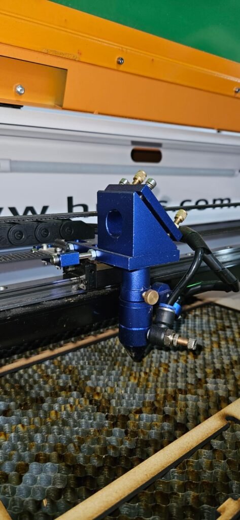 LASER 100W Co2 600X900 6090 Cortadora Grabadora Láser Pantógrafo - Imagen 2