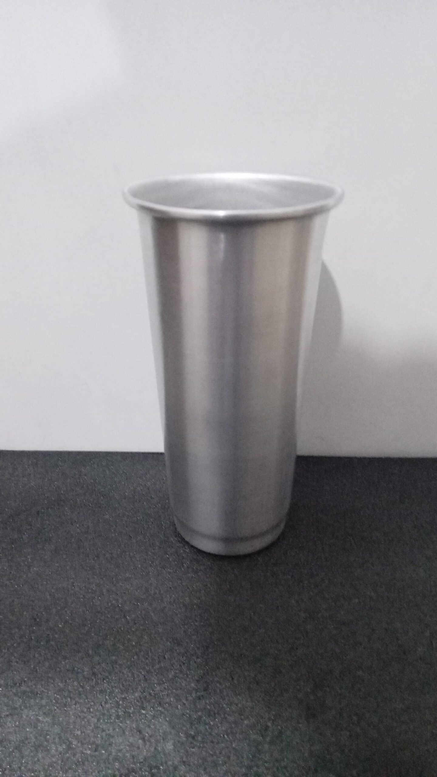 MOD2 1L ALTO VASO ALUMINIO VASO UN POCO DE RUIDO SIN STL (SOLO VASO DE ALUMINIO SIN PIEZAS IMPRESAS) 10.4 (diametro superior) - 7 (diametro inferior) - 20 (altura)