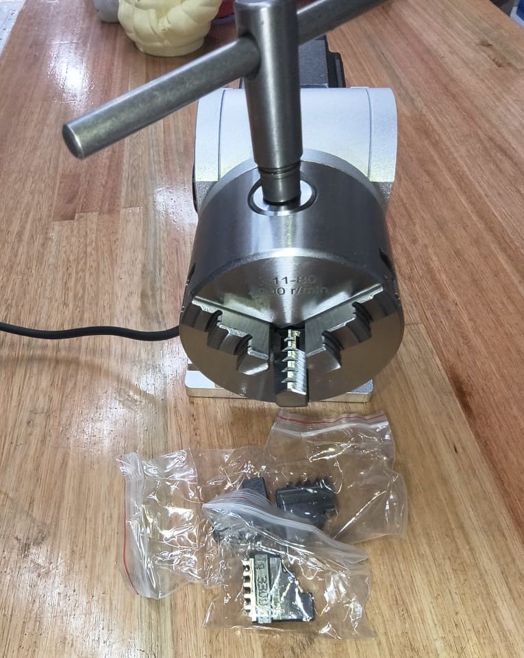 ROTATORIO LASER FIBRA MARCADORA y grabadora GX ROTADOR 4 EJE - Imagen 2